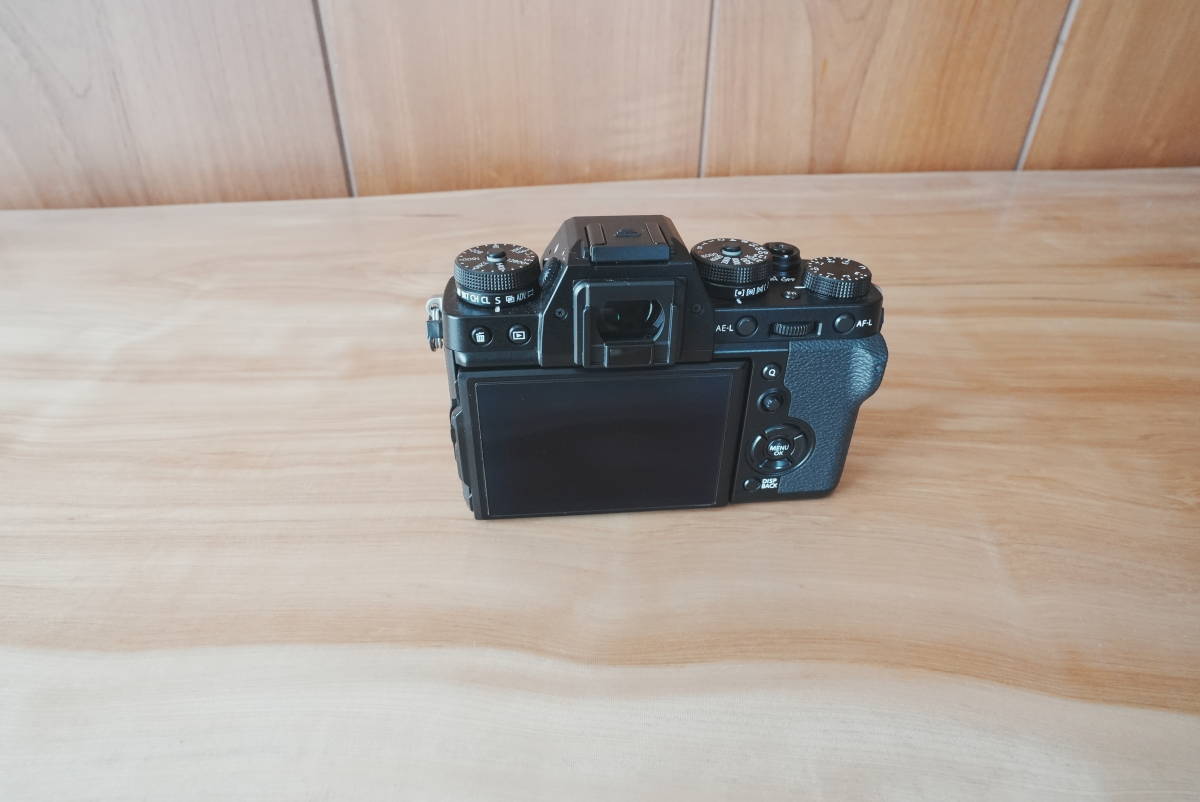 極美品 FUJIFILM X-T3 付属品完備 オプション多数 X-T4 X-E4 X-H2 極美品 FUJIFILM X-T3 付属品完備 オプション多数 X-T4 X-E4 X-H2