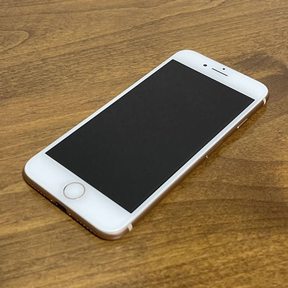 Apple iPhone8 ゴールド　64GB　新品バッテリー　SIMフリー　SIMロック解除済　iPhone 8　わりと綺麗　美品_画像7