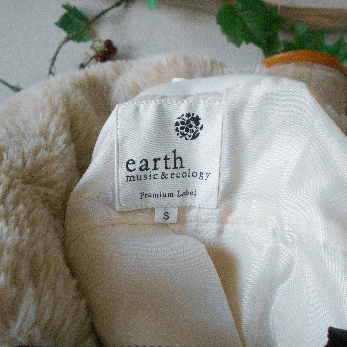 アースミュージック&エコロジー EARTH MUSIC & ECOLOGY 付け衿 の 可愛い レディース 用 コート S_画像7