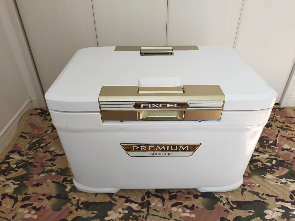 シマノ FIXCEL フィクセル 6面真空 プレミアム 30L クーラーボックス