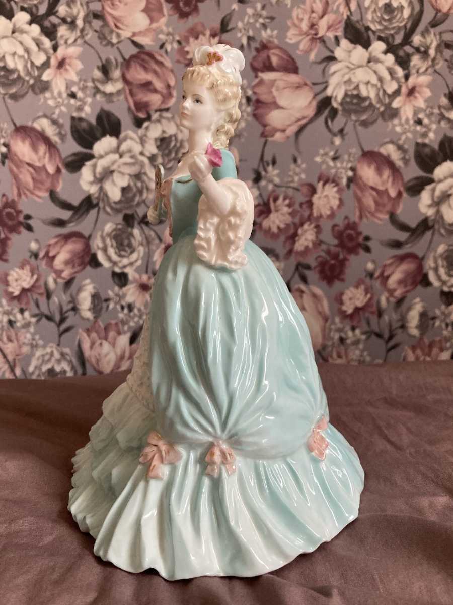 コールポート Coalport】マリー・アントワネット 陶器人形 磁器 コールポート Coalport】マリー・アントワネット 陶器人形 磁器