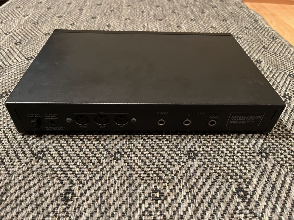 Roland MT-32 MULTI TIMBRE SOUND MODULE ローランド 音源モジュール