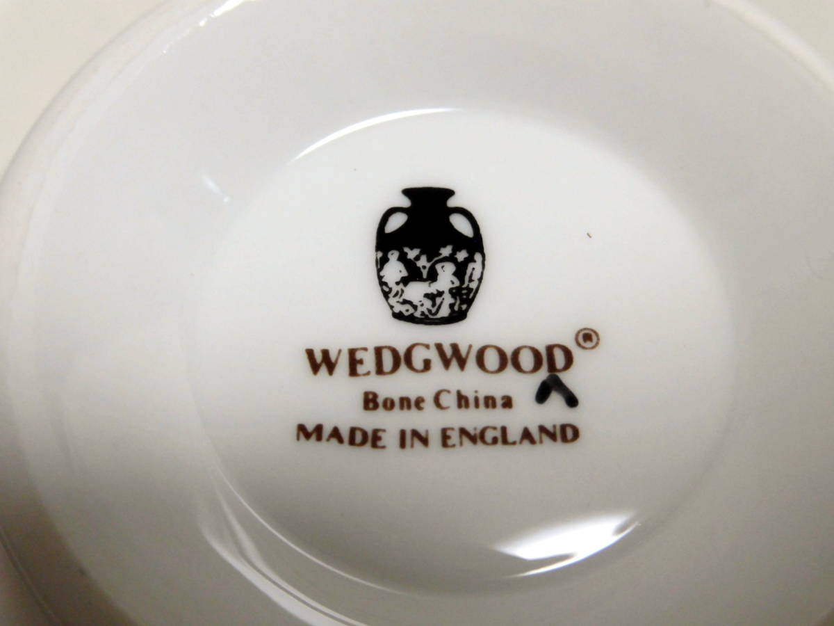 ★ウエッジウッド ワイルドストロベリー ティーカップ＆ソーサー2客 25年程前の物★WEDGWOOD 箱あり_画像5