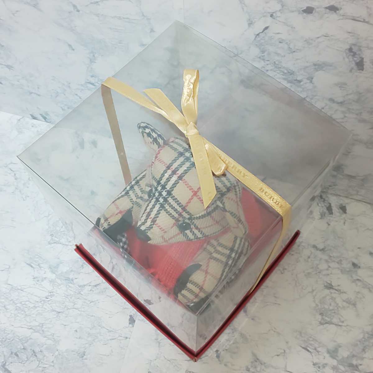 未使用/希少】BURBERRY バーバリー ぬいぐるみ+ハンカチセット 未使用/希少】BURBERRY バーバリー ぬいぐるみ+ハンカチセット
