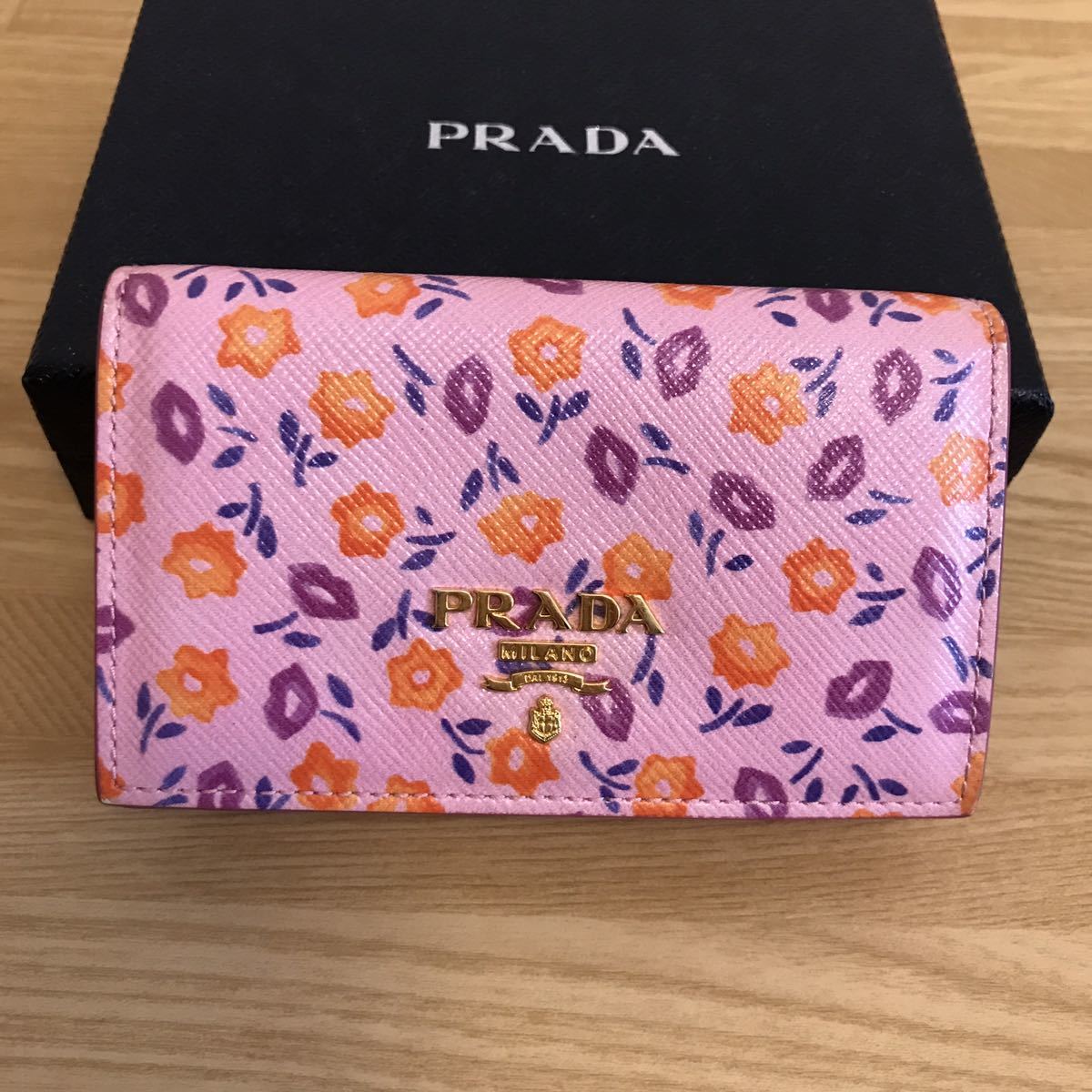 新品同様　極美品　PRADA プラダ　カードケース　名刺入れ　パスケース　花柄