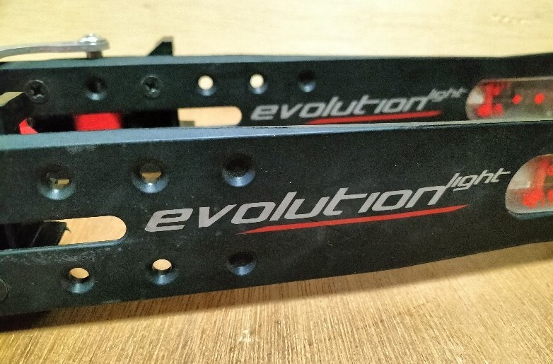 エボリューションライトEvolutin Light 山スキービンディング未使用