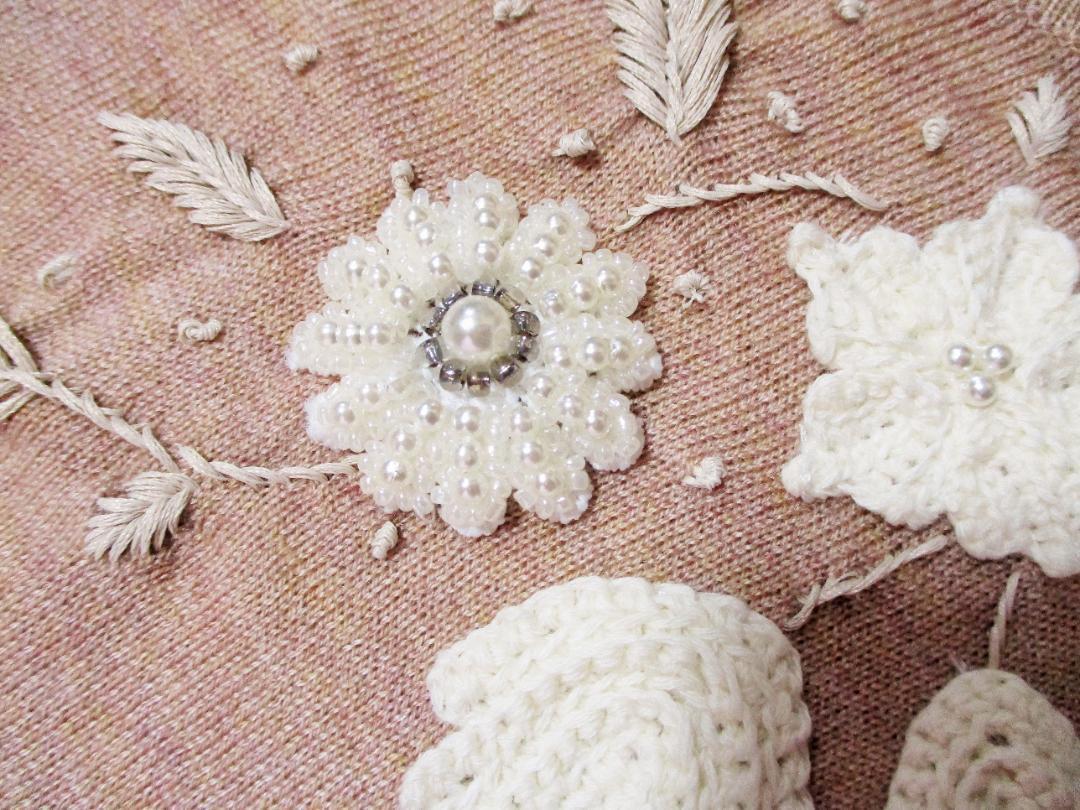 未使用タグ付き】Catolin 馬里邑 刺繍&ビーズ刺繍セーター 未使用タグ付き】Catolin 馬里邑 刺繍&ビーズ刺繍セーター