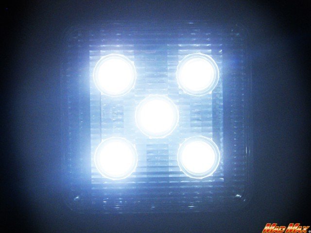MADMAX LEDワークライト/作業灯 【角型15W】 高輝度LED5個 12/24V兼用/路肩灯 ホイール灯 スポットライト【送料800円】_画像3