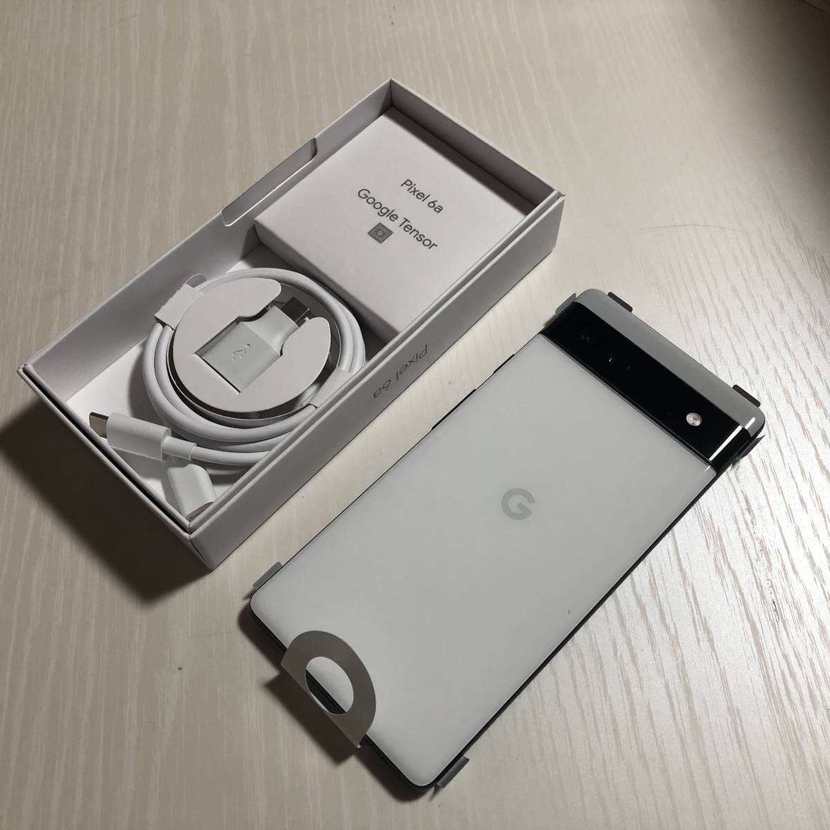 ☆【23606WM】 ほぼ美品 Google Pixel 6a Chalk SIMフリー 付属品 USB