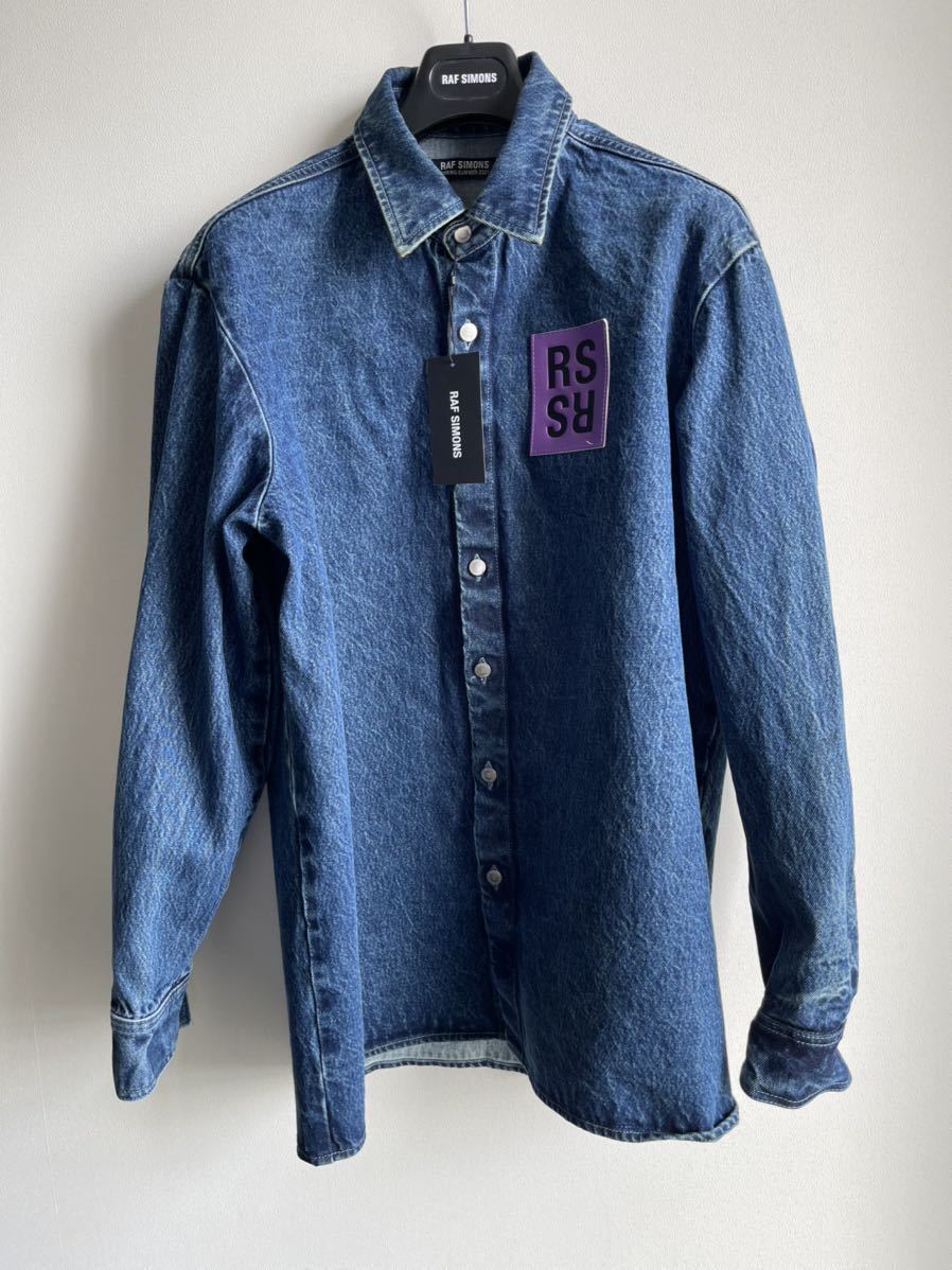 『3年保証』 定価85800円 ハンガー付属 ラフシモンズ デニムシャツ RAF SIMONS シャツ ジャケット カバーオール L 48 50 52 長袖シャツ 『3年保証』 定価85800円 ハンガー付属 ラフシモンズ デニムシャツ RAF SIMONS シャツ ジャケット カバーオール L 48 50 52 長袖シャツ
