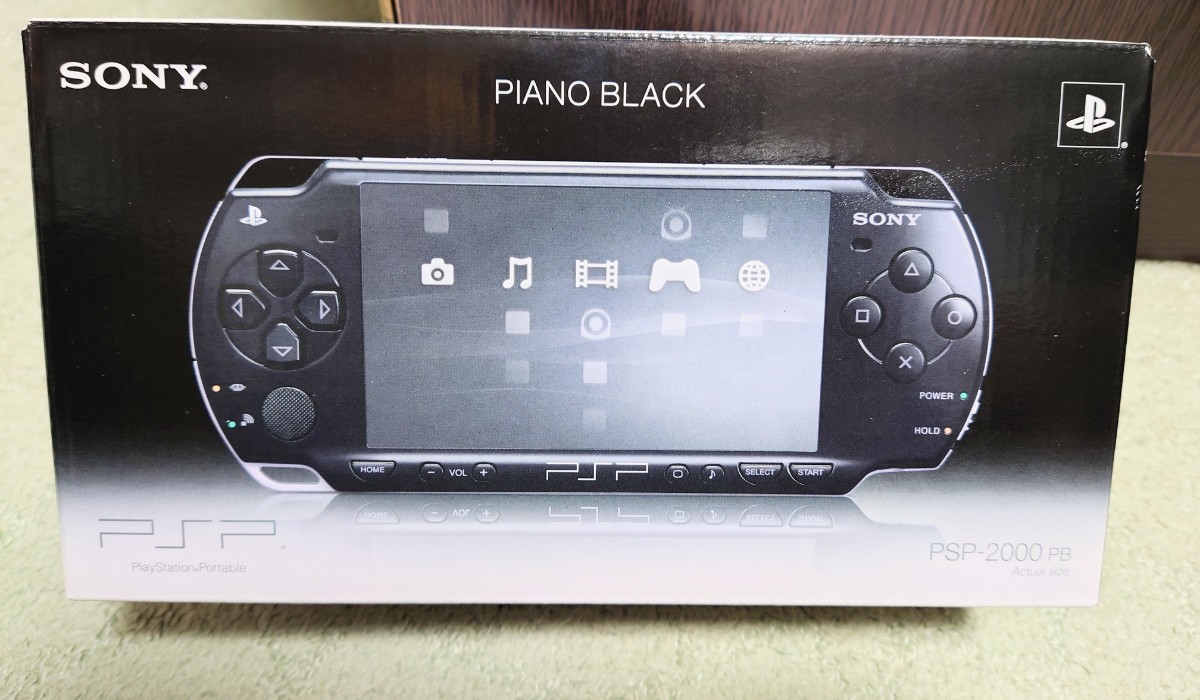 SONY PlayStationPortable PSP-2000＋ソフト - 家庭用ゲーム本体