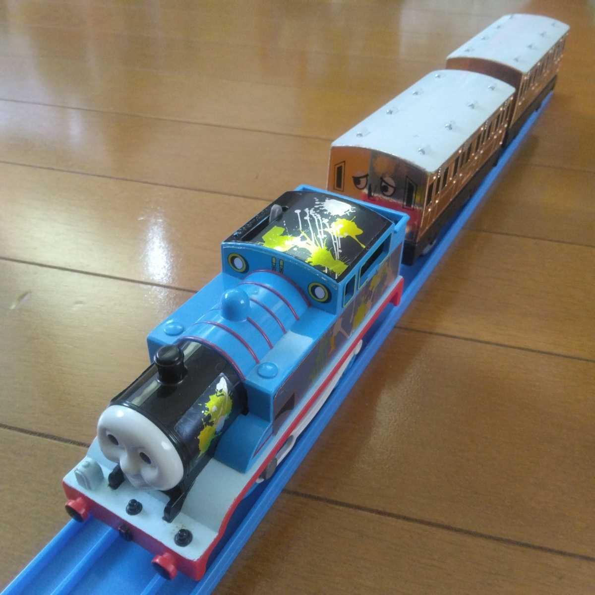 トラックマスタートーマスシリーズ ペンキをかぶったトーマス 激 トラックマスタートーマスシリーズ ペンキをかぶったトーマス 激