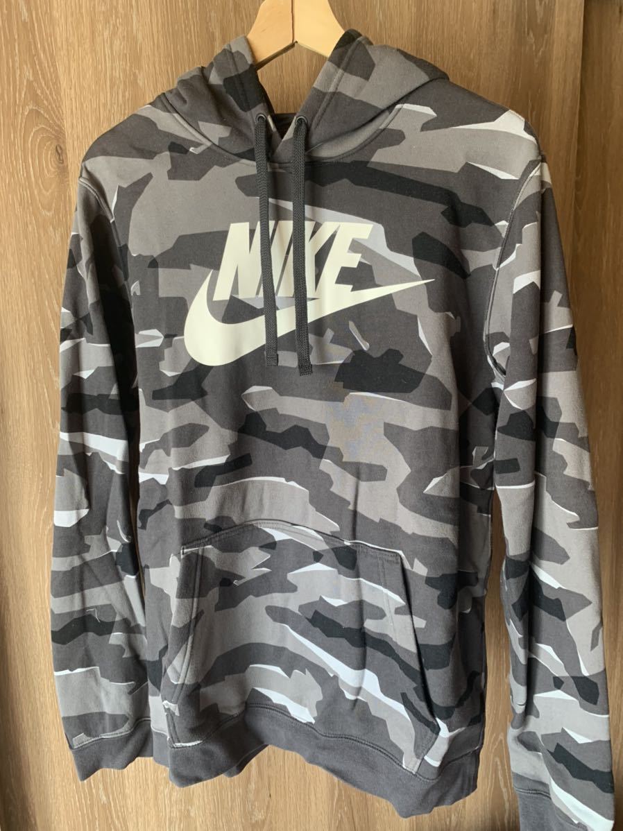 ★美品　ナイキ　パーカー★NIKE カモフラ　迷彩　Lサイズ　スウェットパーカー　プルオーバー_画像1