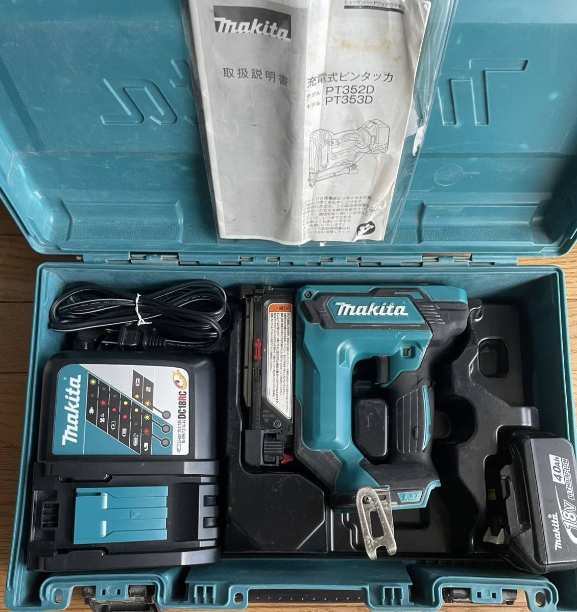 マキタ Makita 充電式ピンタッカ PT353DZK 18V 使用釘15.18.25.30.35mm
