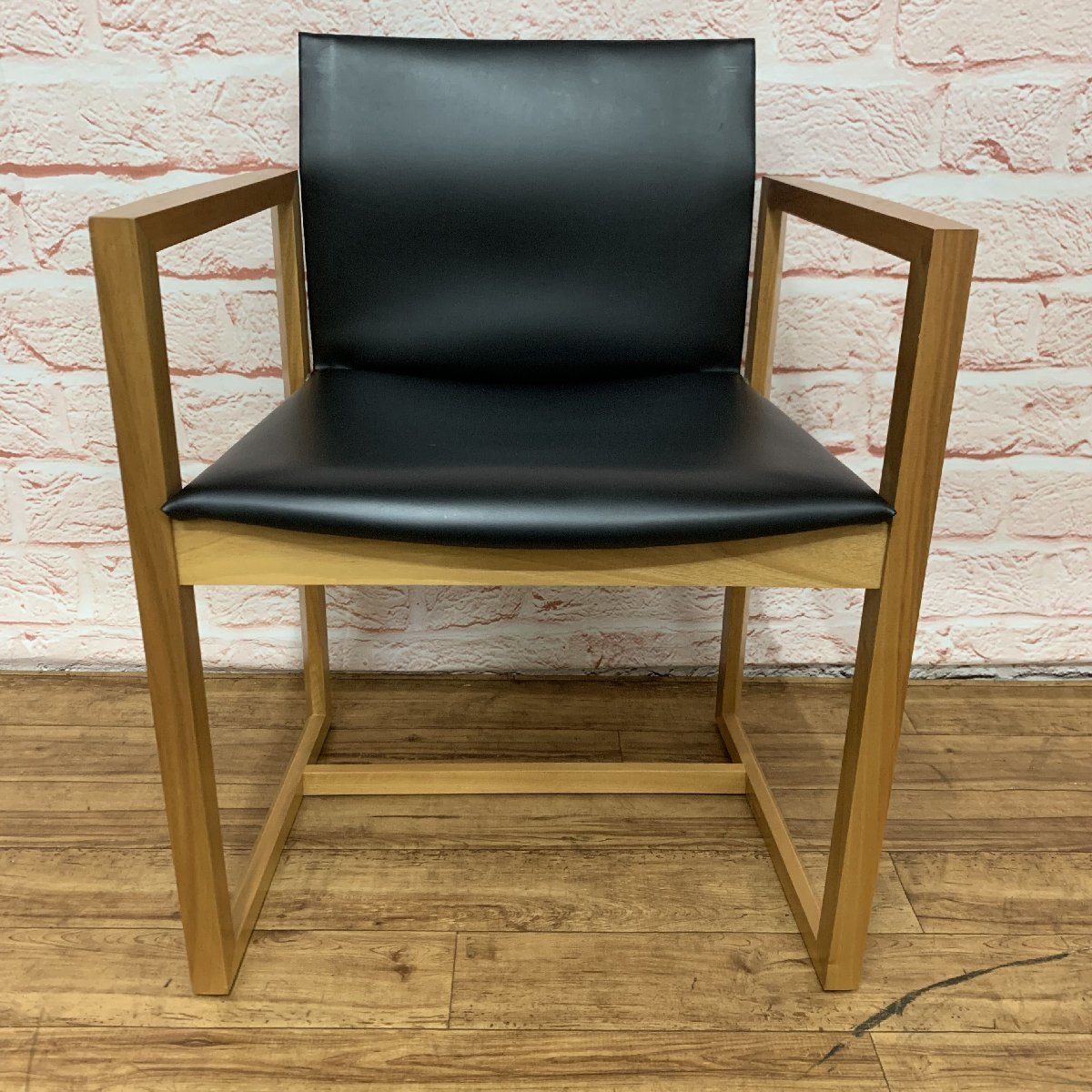 【現地引取可】 cassina カッシーナ 184 EVE イヴ アームチェア 2脚 ダイニングチェア ピエロリッソーニ / 家財便Bランク×2 (F1000342)_画像2