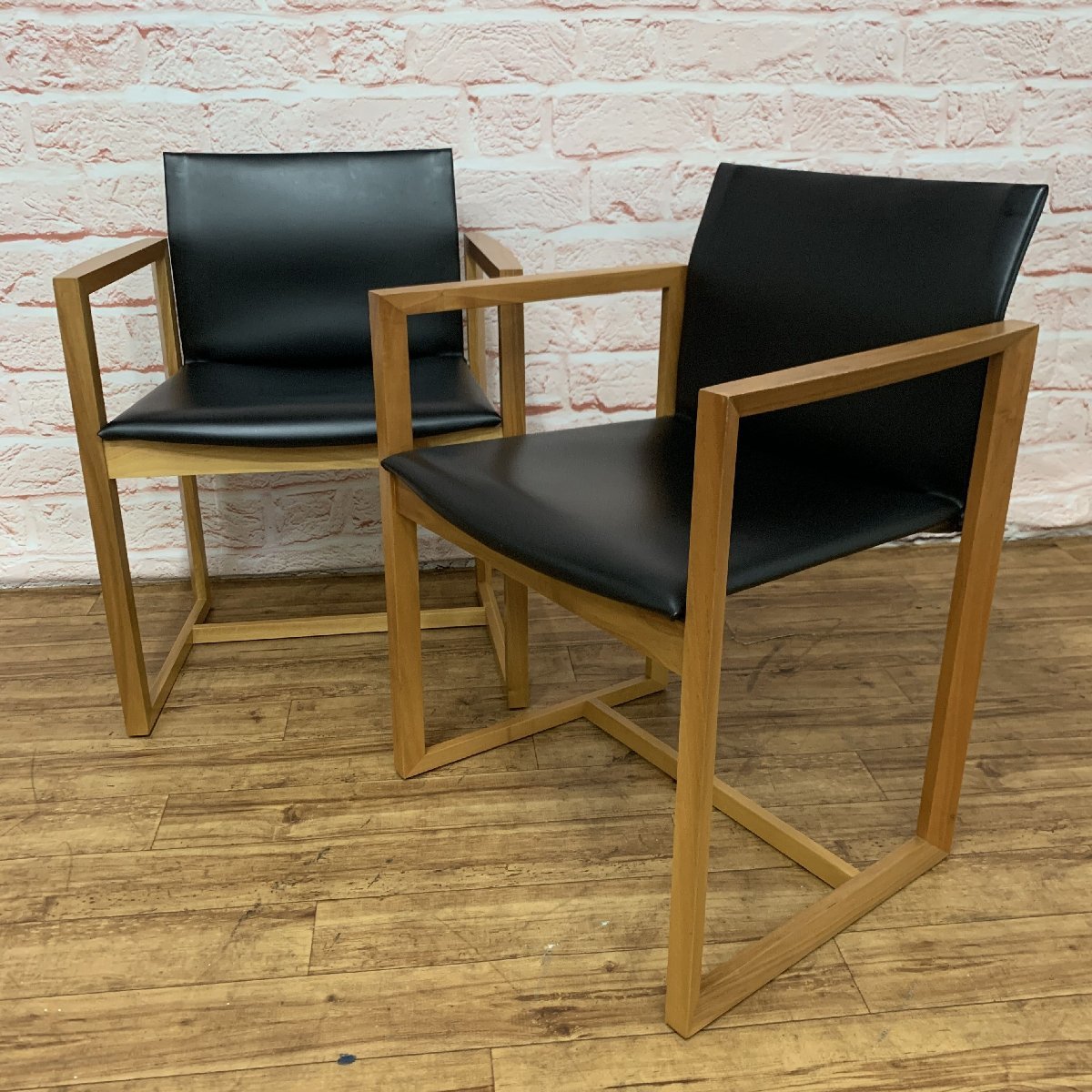 【同梱不可】 184 カッシーナ cassina 【現地引取可】 EVE (F1000342) 家財便Bランク×2 / ピエロリッソーニ ダイニングチェア 2脚 アームチェア イヴ カッシーナ・イクスシー