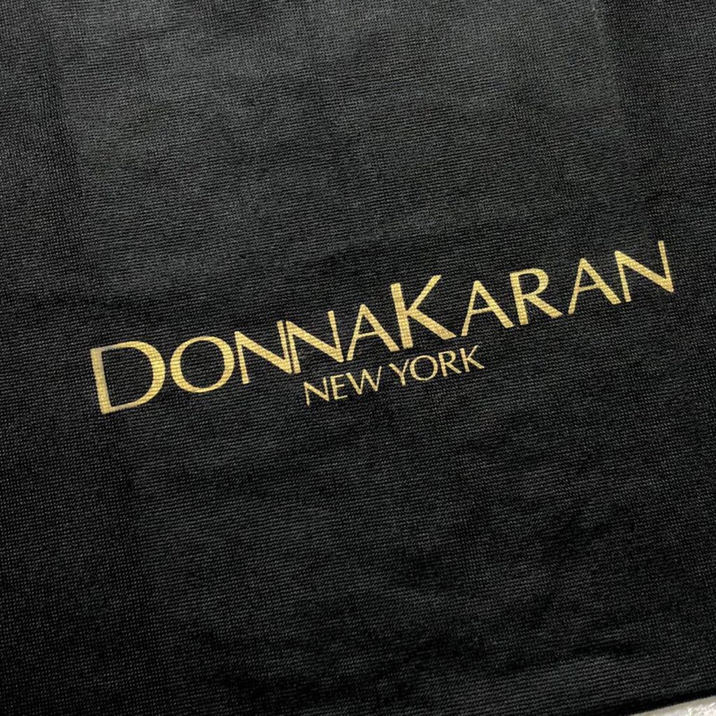 ダナキャラン・ニューヨーク「 DONNA KARAN NEW YORK 」バッグ保存袋 (879) 内袋 布袋 巾着袋 付属品 42×37cm 不織布製 ブラック DKNY_画像3