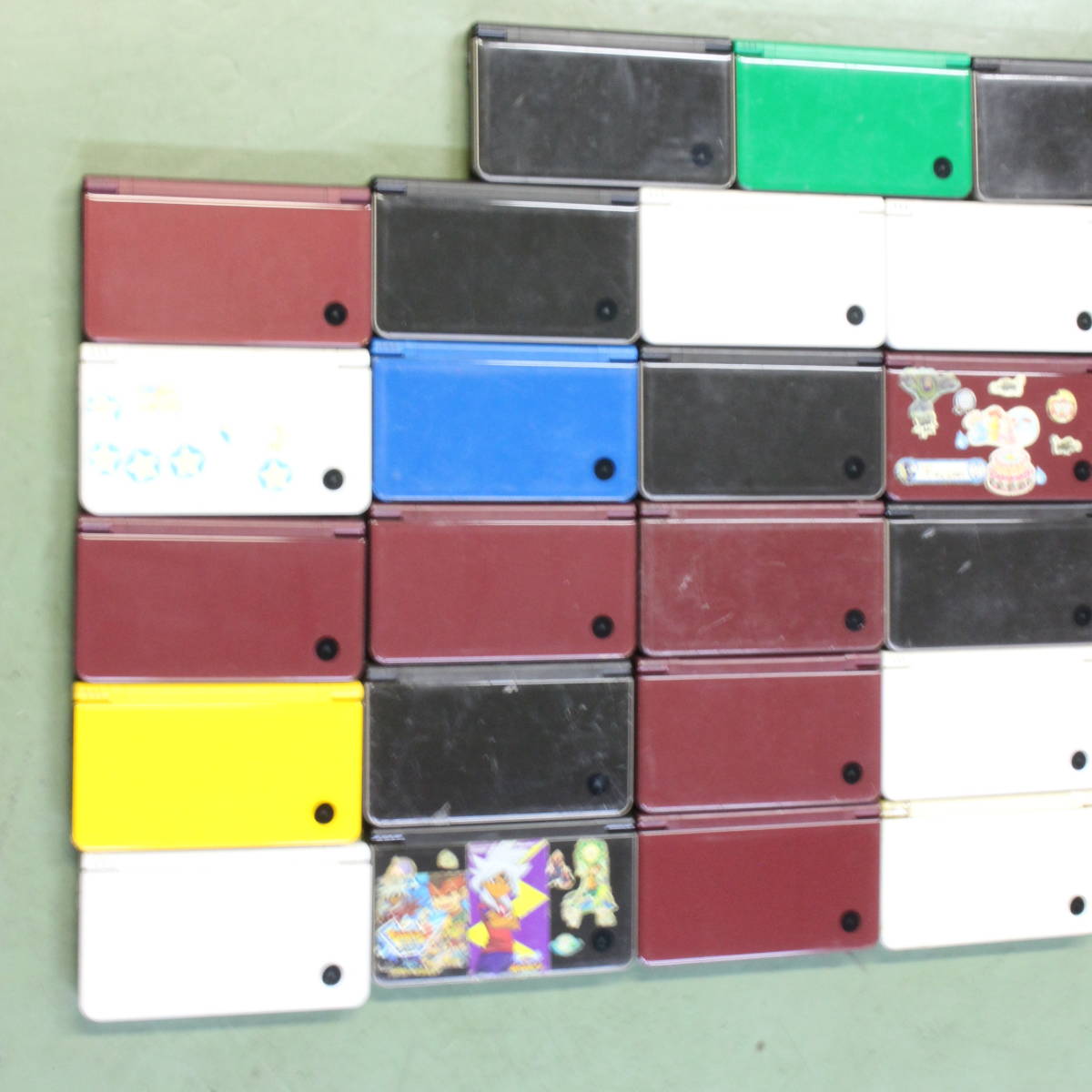 任天堂 DSiLL DSi LL ディーエスアイエルエル 33台 NINTENDO ニンテンドー 本体 ゲーム 家庭用 携帯機 まとめ 大量 品 ジャンク Junk 3