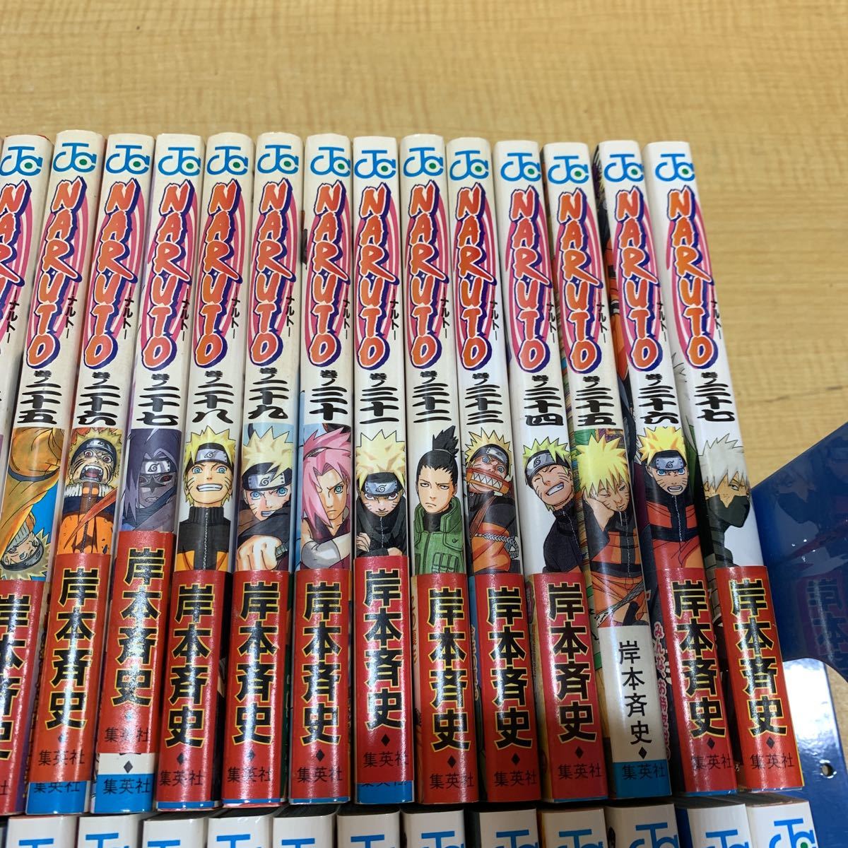 になる NARUTO(ナルト)全巻(72巻)、外伝など４冊＋オマケ lt0Yf