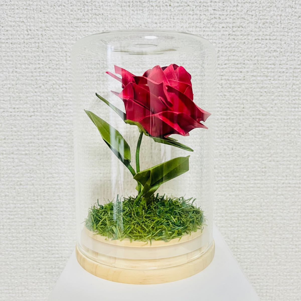 喜ばれる人気のハンドメイド贈り物。折り紙バラ・赤【一輪の薔薇】ボトルフラワー