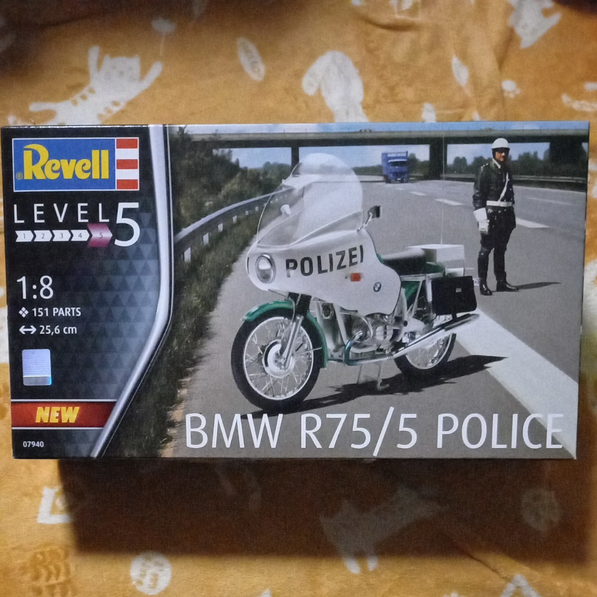 Revell 1/8 BMW R75/5 POLICE レベル オートバイ バイク プラモデル