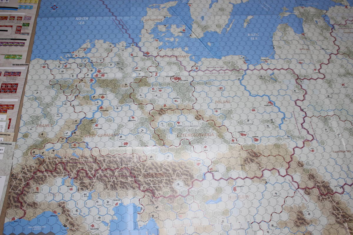 Compass Games)THIRD WORLD WAR 増刷版、80年代のNATO対 Compass Games)THIRD WORLD WAR 増刷版、80年代のNATO対