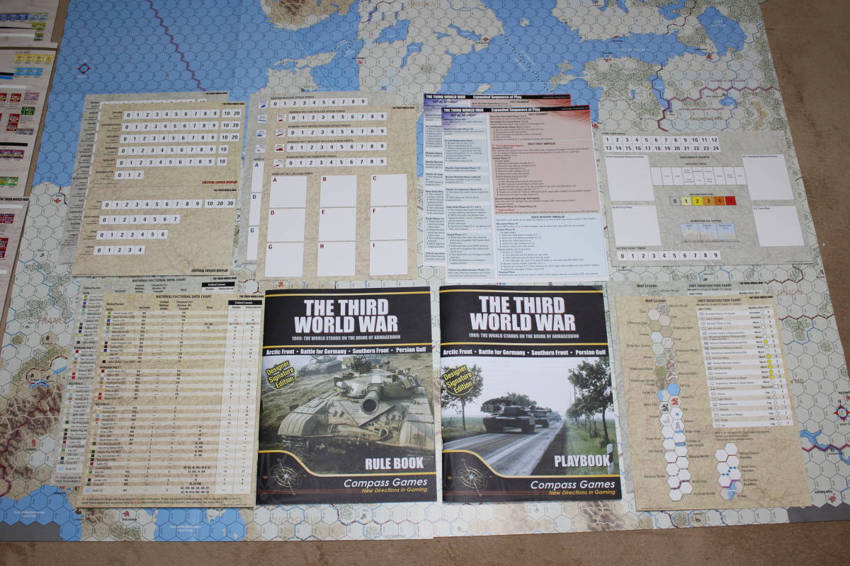 Compass Games)THIRD WORLD WAR 増刷版、80年代のNATO対 Compass Games)THIRD WORLD WAR 増刷版、80年代のNATO対
