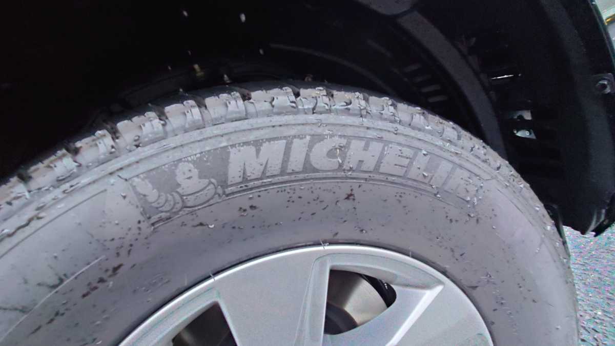 新車外し トヨタ ランドクルーザープラド 純正ホイールタイヤセット 15