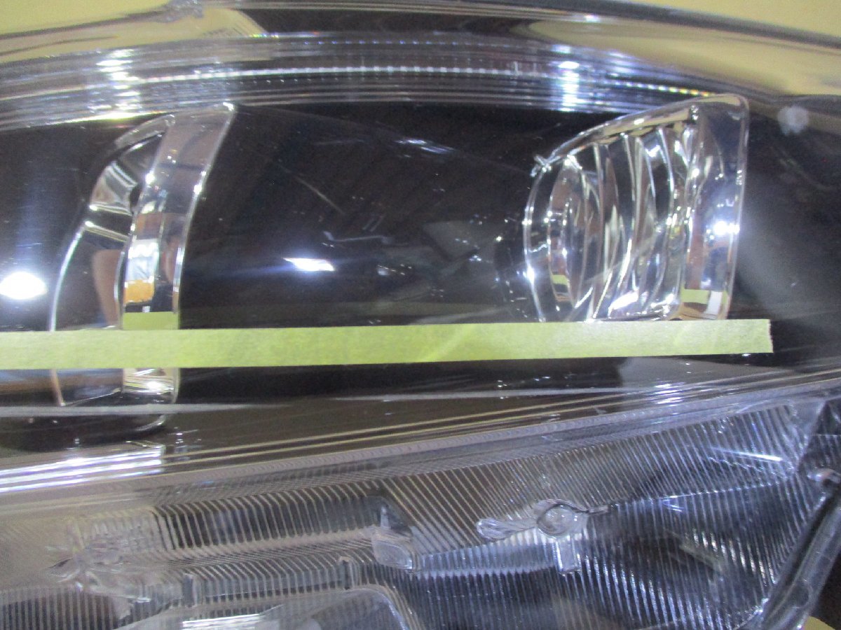 即決 ハリアー ZSU60W 前期 LED 左ヘッドライト 純正 81070‐48890