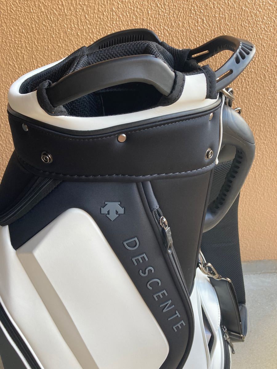 キャディバッグ DESCENT GOLF デサント ゴルフ DQBTJJ01 超美品 キャディバッグ DESCENT GOLF デサント ゴルフ DQBTJJ01 超美品