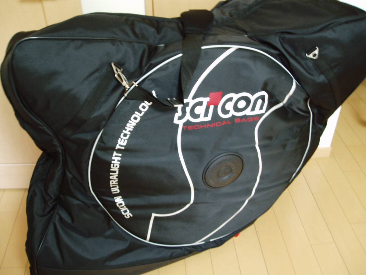 * rental si- navy blue aero comfort 2.0 TSA bike bag cheap airplane movement . tire remove only car .. movement also!*