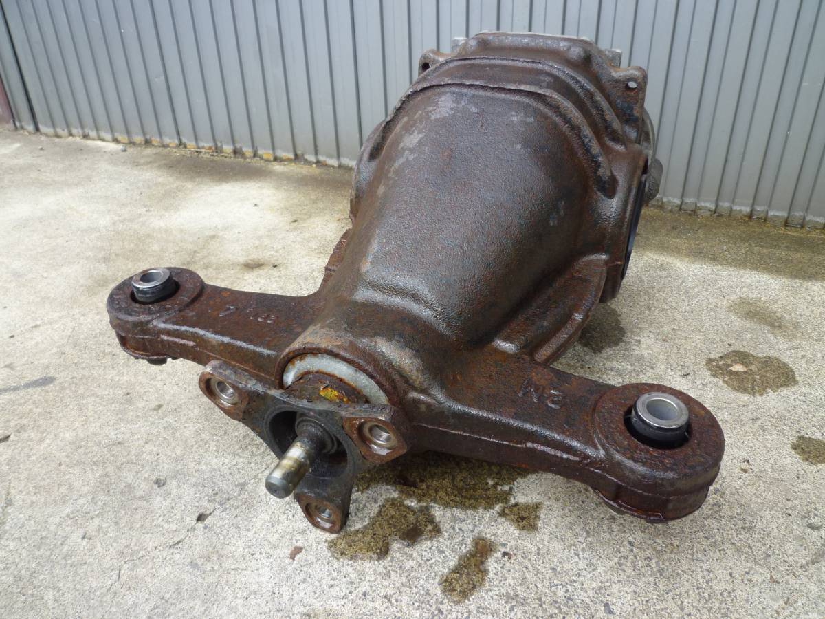  Lexus original UVF45 LS600h HYBRID original rear diff used 