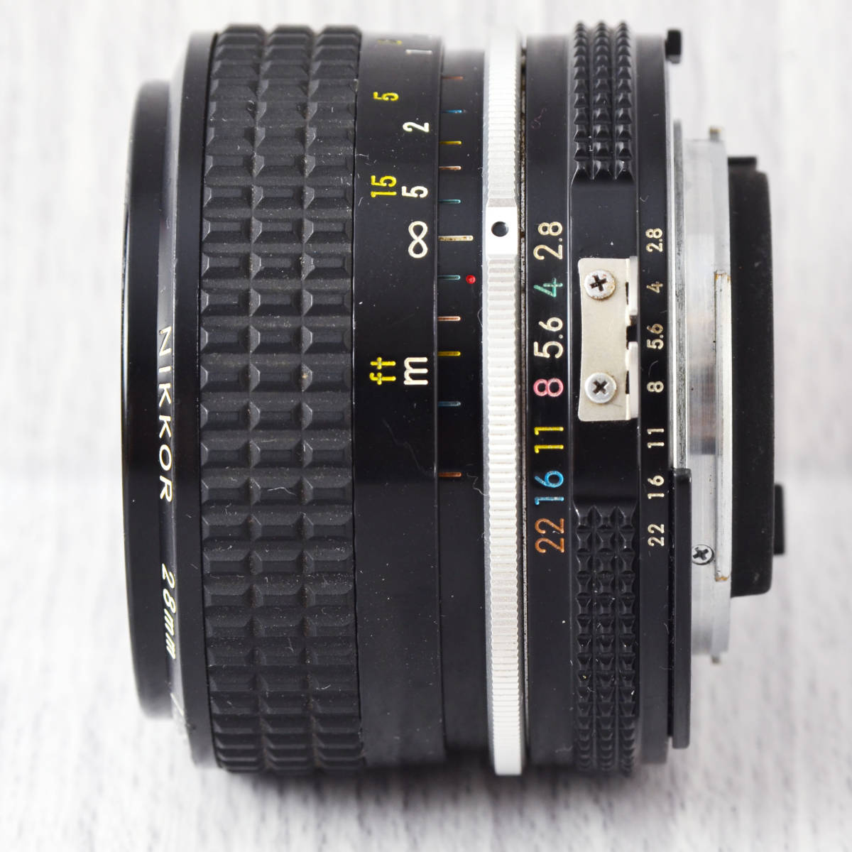 美品! Nikon NIKKOR 28mm 1:2.8 Fマウント AIタイプ 単焦点レンズ 修理・整備済 完動品_画像3