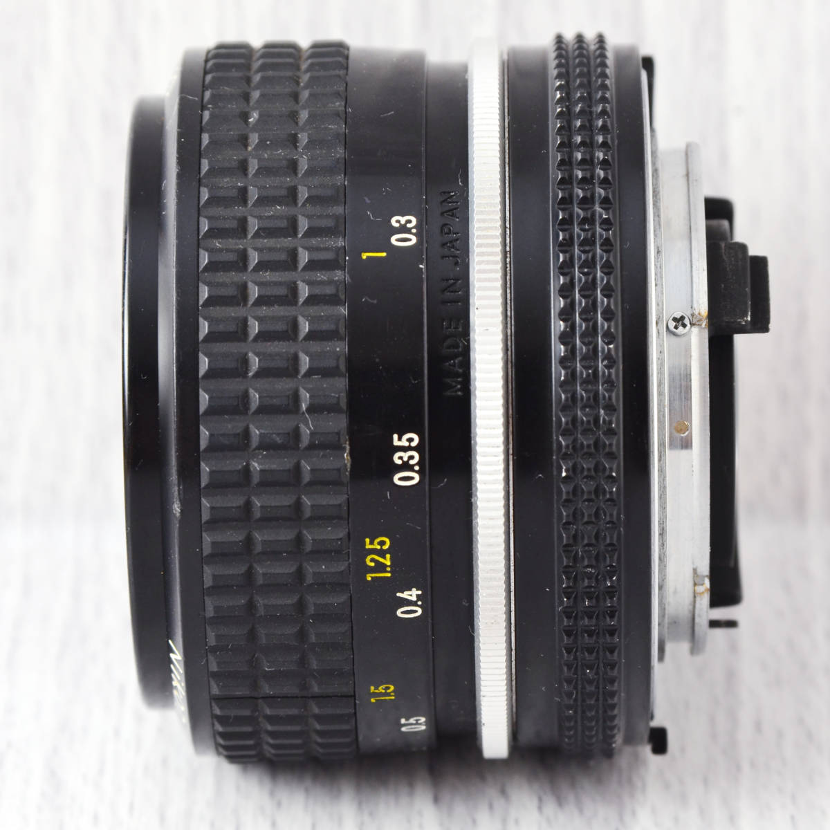 美品! Nikon NIKKOR 28mm 1:2.8 Fマウント AIタイプ 単焦点レンズ 修理・整備済 完動品_画像4