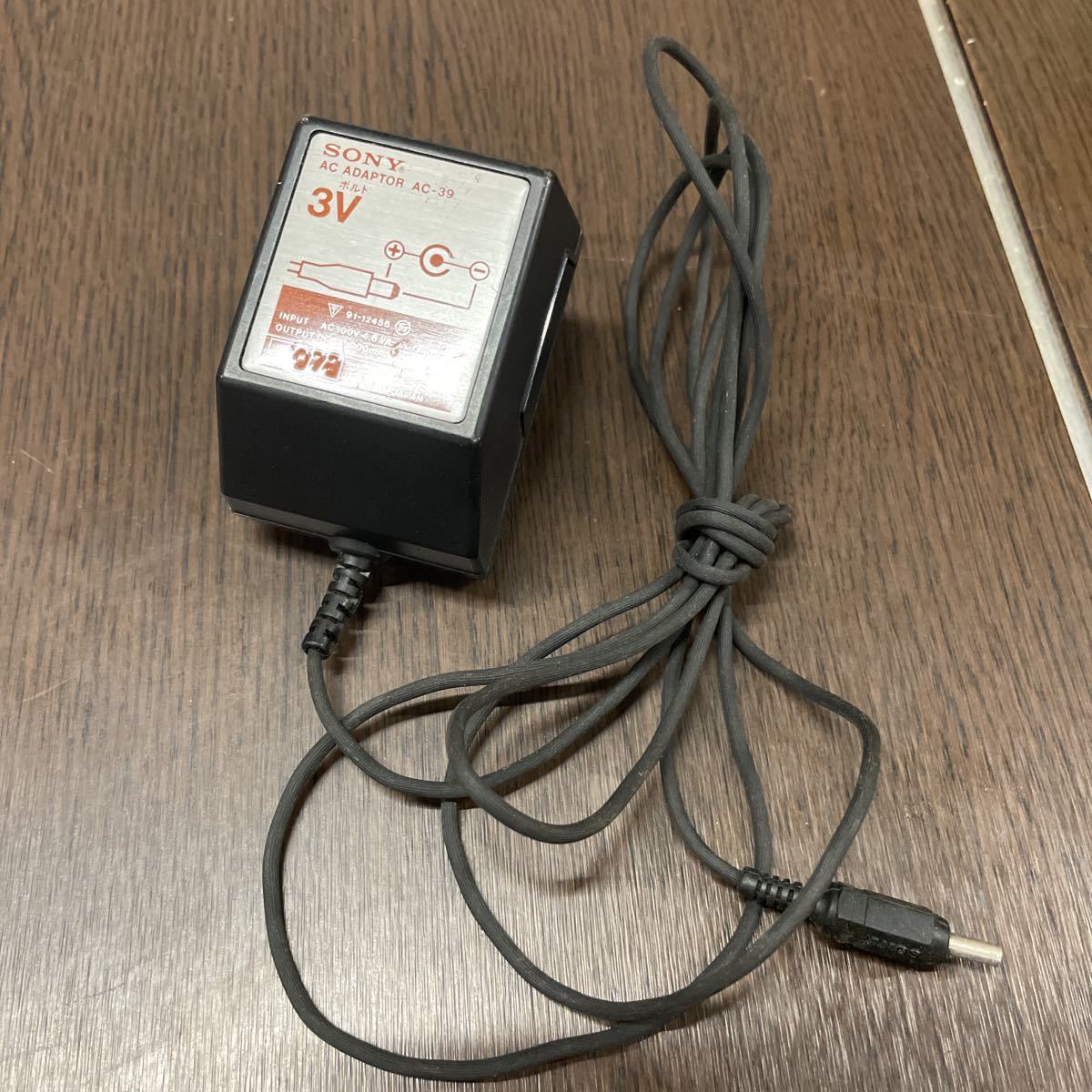 TK4946 SONY ACアダプター AC-39 DC3V 300mA 通電確認済 送料520円 09