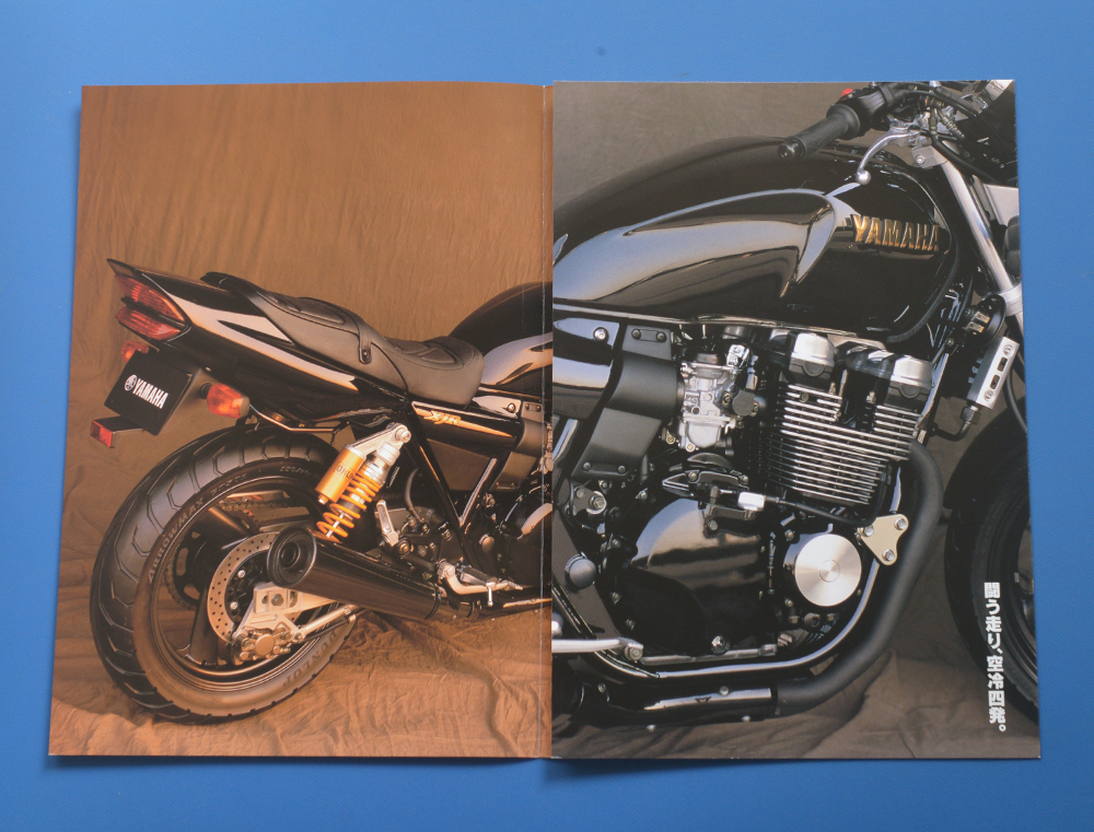 ヤマハ　XJR400R　4HM　YAMAHA　XJR400R　2000年2月　1999年4月　美女ライダー　カタログ2冊【Y-FYTX-05】_画像5