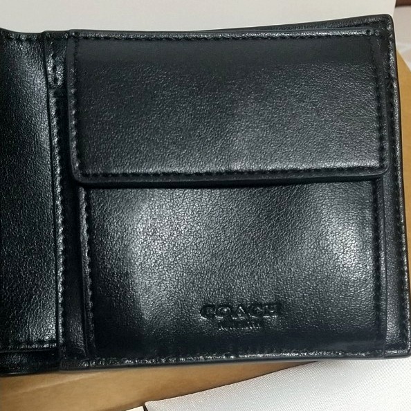 新品】 COACH コーチメンズ 二つ折り財布【ブラック】 シグネチャー