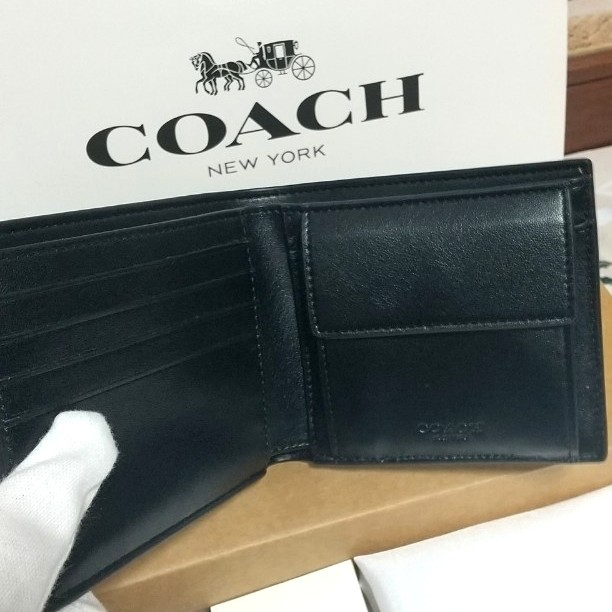 新品】 COACH コーチメンズ 二つ折り財布【ブラック】 シグネチャー