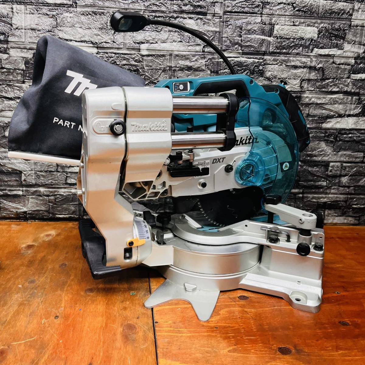 良品!マキタ makita 18v卓上スライド丸のこ LS610DZ 本体のみ 動作良好