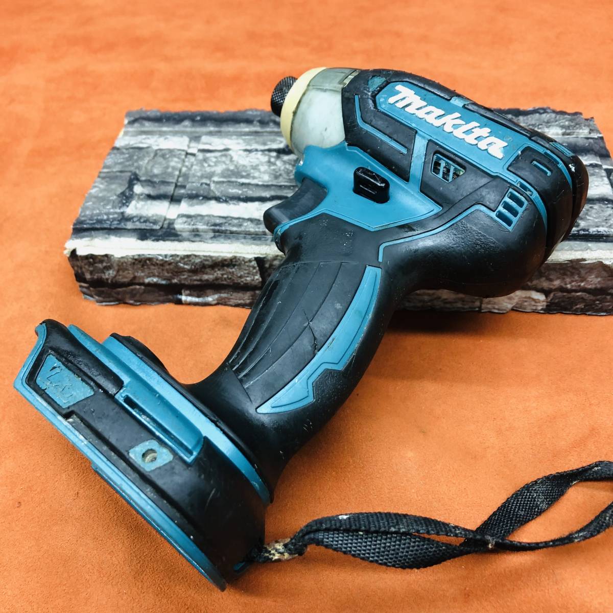 動作品♪マキタ makita 18v充電式 ソフトインパクトドライバー TS141DZ