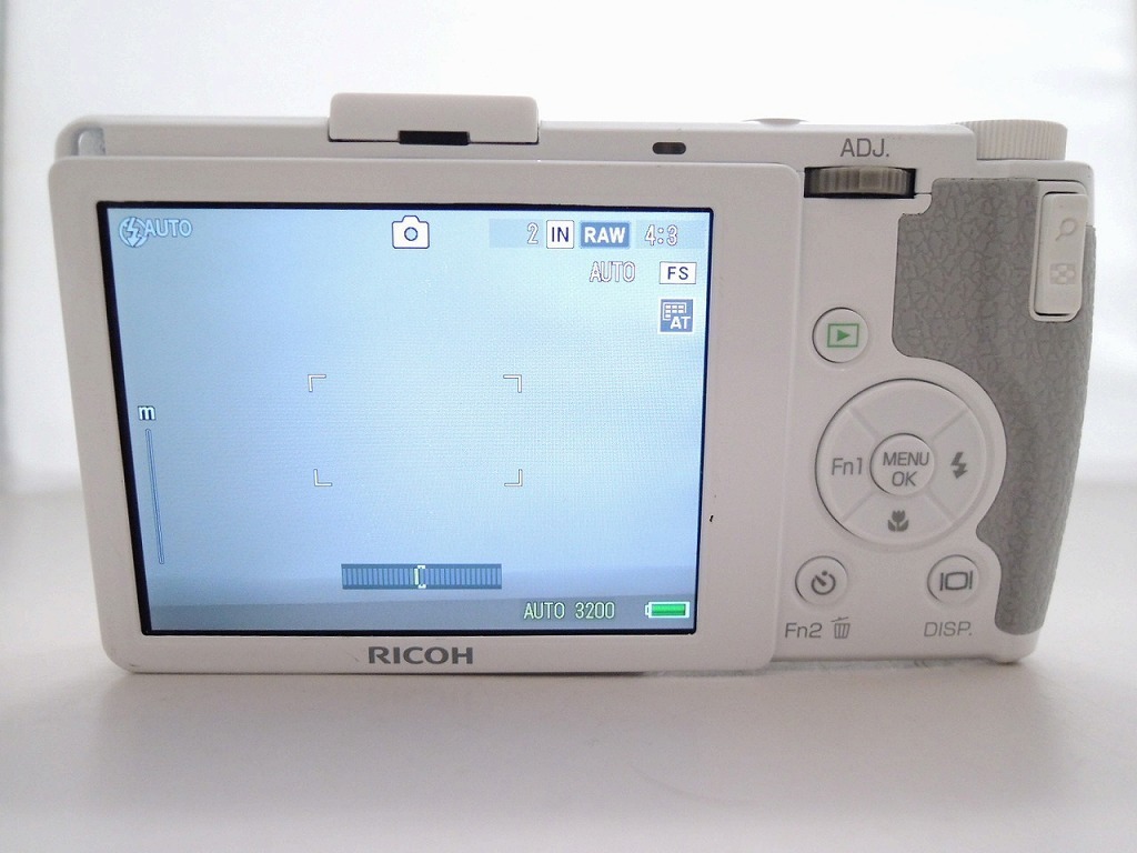 リコー RICOH コンパクトデジタルカメラ ホワイト GR DIGITAL IV White
