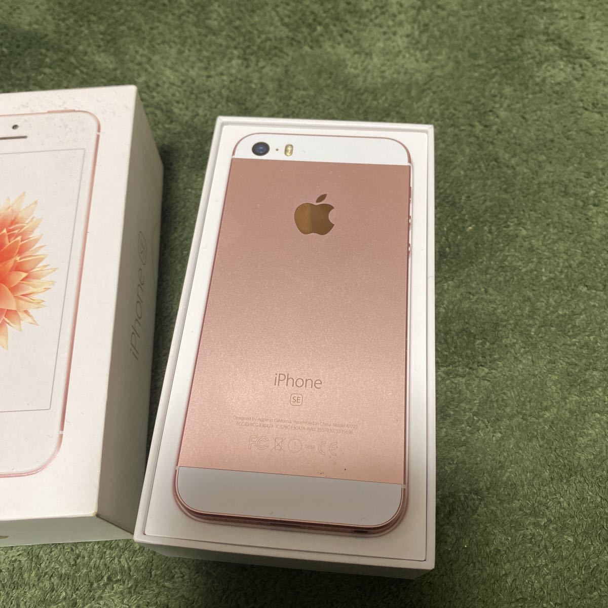 豊富な大得価 Apple iPhone SE Rose Gold 64GB docomo SIMロック解除の通販 by React's  shop｜アップルならラクマ