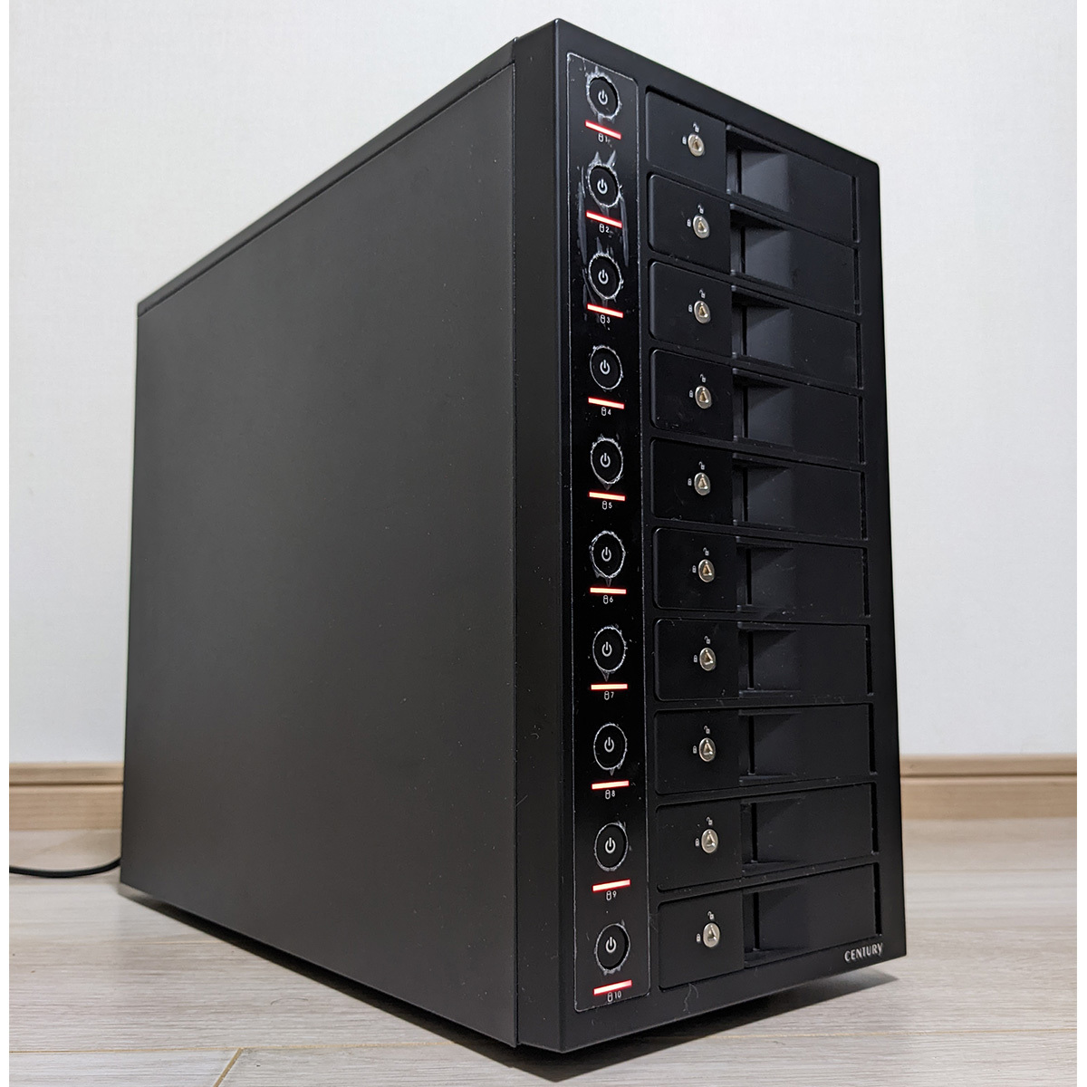 【送料無料・動作確認済】CENTURY HDDケース 裸族のスカイタワー10BAY IS(CRST1035U3IS6G) センチュリー USB 3.0対応 3.5インチ×10