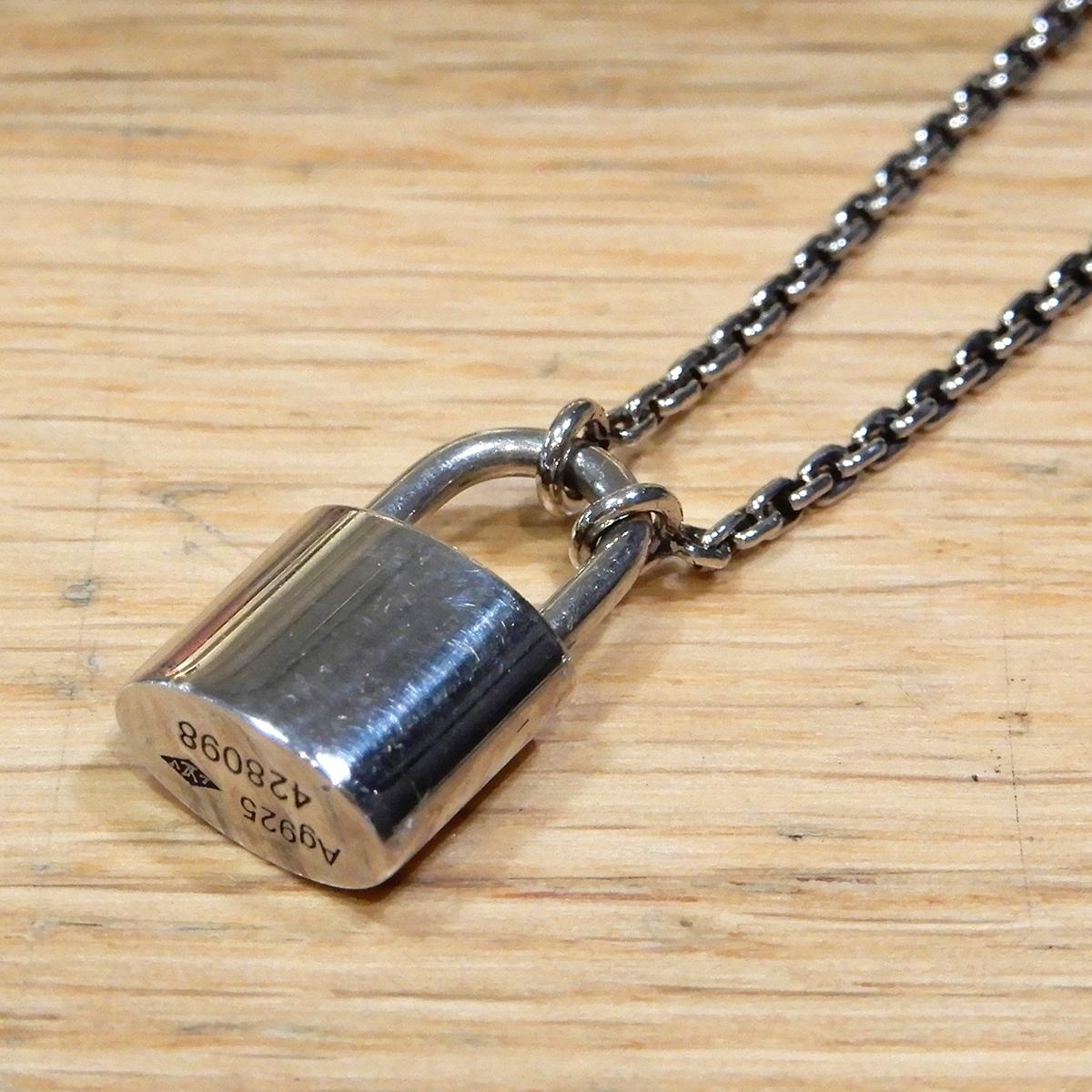 [ beautiful goods ] Louis Vuitton bread Dante .f silver lock ito necklace SV925 Q93559pado lock south capital pills 09152