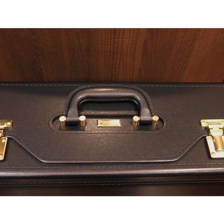 * the lowest price limitation one piece flight case Pilot case free shipping 20039 attache case black *