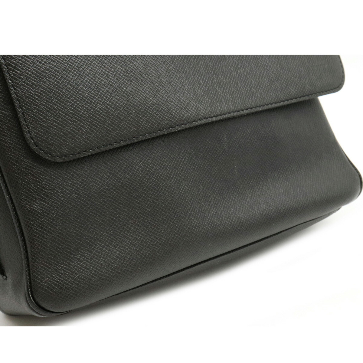 LOUIS VUITTON ルイ ヴィトン タイガ ロマンPM ショルダーバッグ 斜め