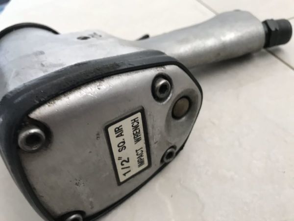 メーカー不明 エアインパクトレンチ1/2 USED 動作未確認 送料無料【F0613-9】_画像8