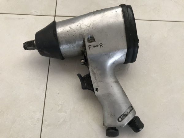 メーカー不明 エアインパクトレンチ1/2 USED 動作未確認 送料無料【F0613-9】_画像1