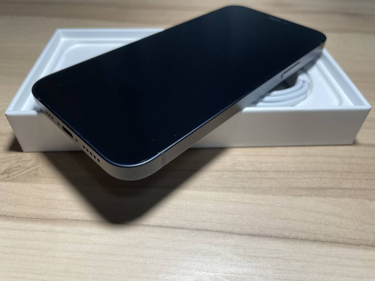 Apple iphone12 本体 バッテリー100% 64GB ブラック docomo版 sim