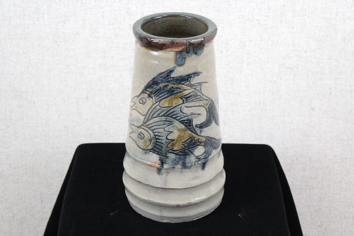 「魚文花瓶」金城次郎 陶磁器